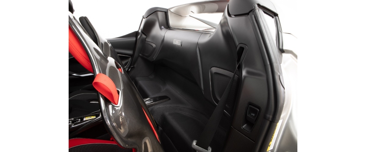 New-2024-Ferrari-296-GTS (12).jpg