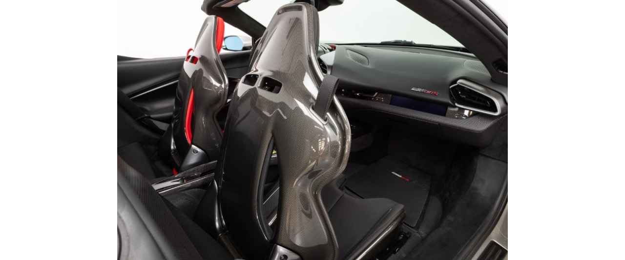 New-2024-Ferrari-296-GTS (13).jpg