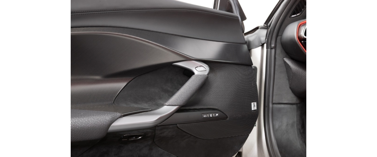 New-2024-Ferrari-296-GTS (11).jpg