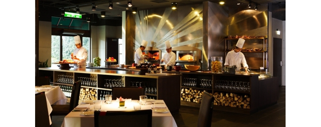 kitchen area.jpg