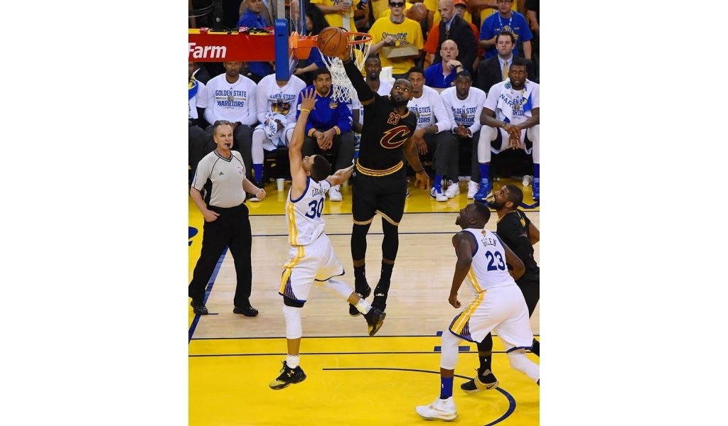 2016-0619-LeBron-James-Stephen-Curry-SI146_TK1_03227.w.jpg