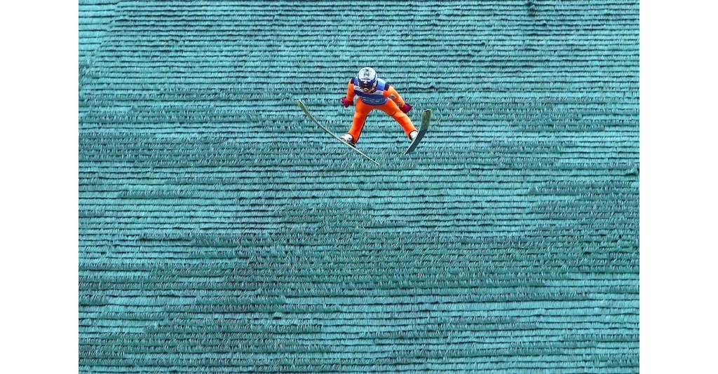 2016-0716-Maciej-Kot-ski-jumping.jpg