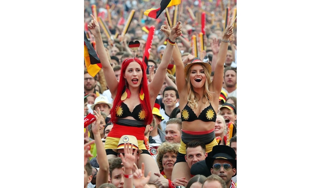 Germany-female-fans-GettyImages-540695074_master.jpg